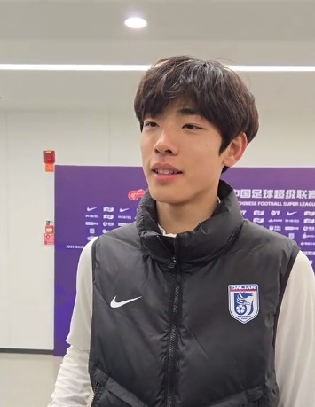  國青歸來上演中超首秀，朱鵬宇：感覺很好，場上大哥們很支持我