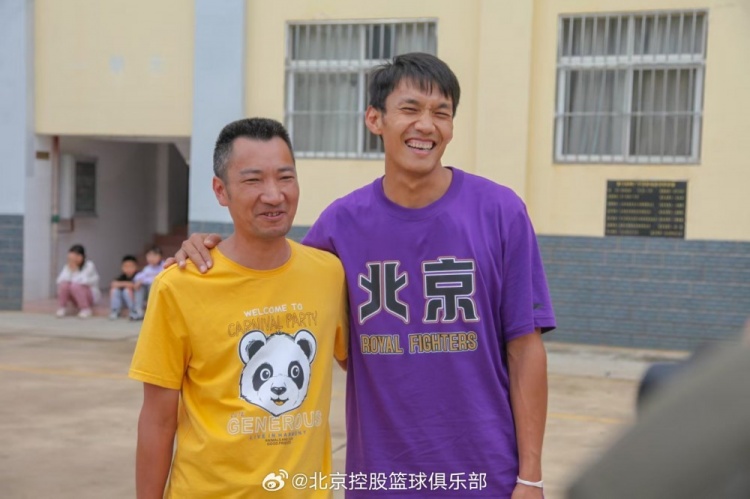  那一封信的故事還在延續(xù) 矣進宏母校的師生們來到北京了！