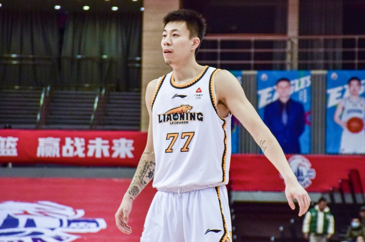  還得再調整！張鎮(zhèn)麟復出8中1拿到2分8助出現(xiàn)6失誤 正負值-34最低