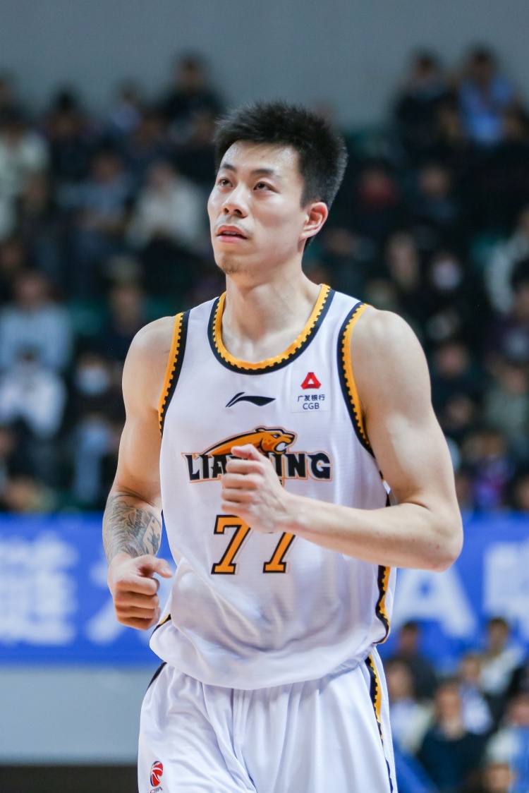  媒體人：張鎮(zhèn)麟、韓德君將因傷缺席今晚對陣北控的比賽